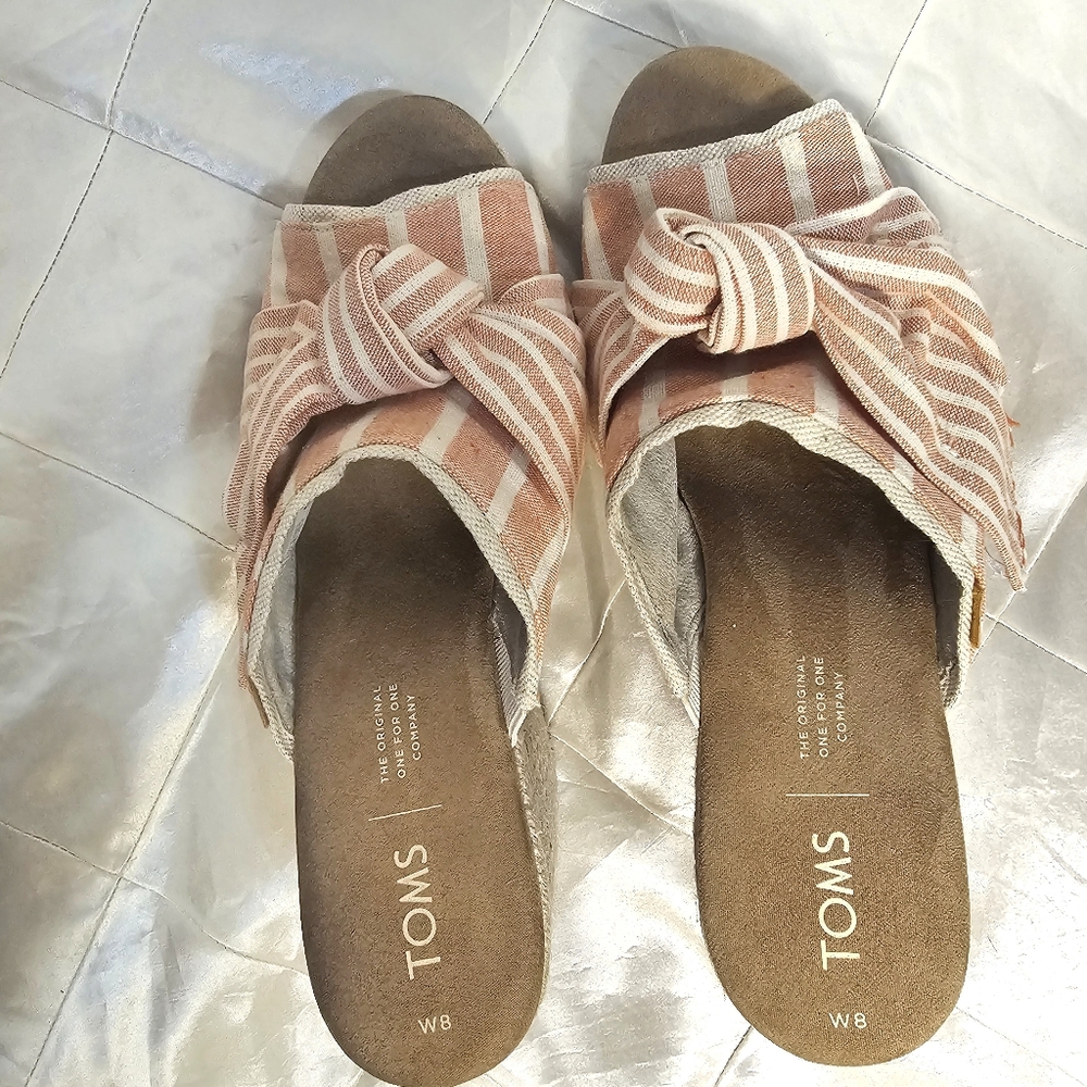 TOMS 8M Fabric Bow Rattan 3.5" Chunky Heels - Picture 3 of 7